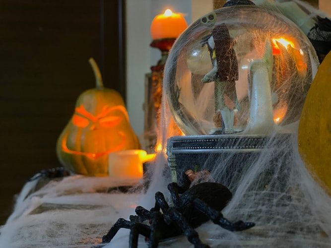 Creepy Halloween decorations