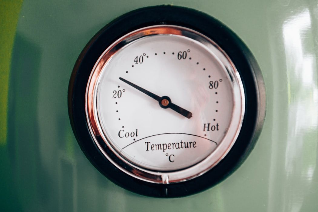 Dial shaped thermometer