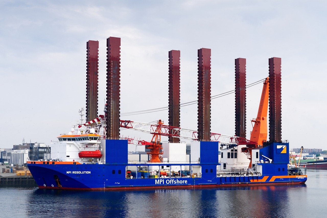 Everything You Need to Know About Crane Vessels