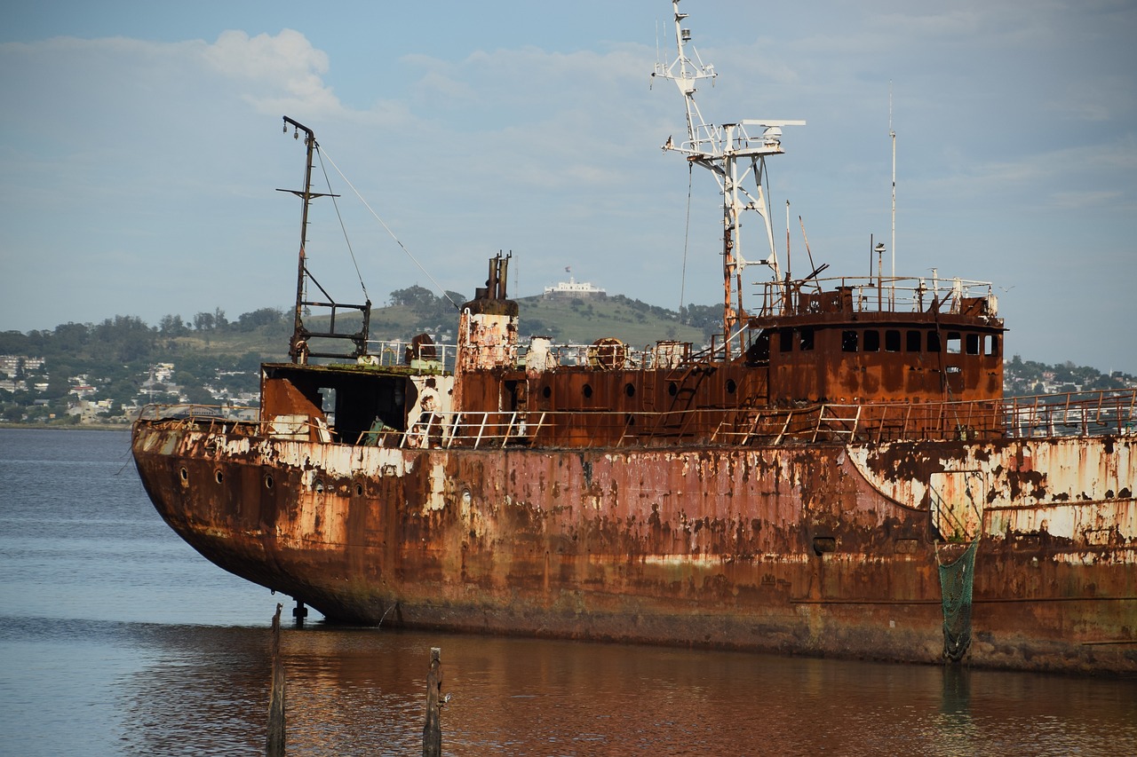  rusty ship