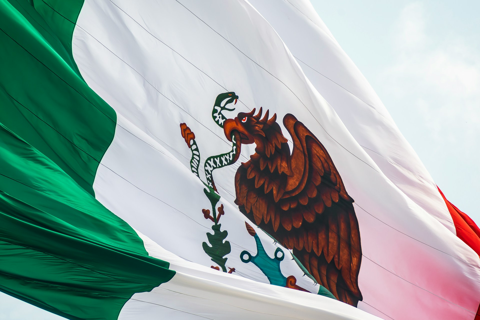 the eagle on the Mexican flag