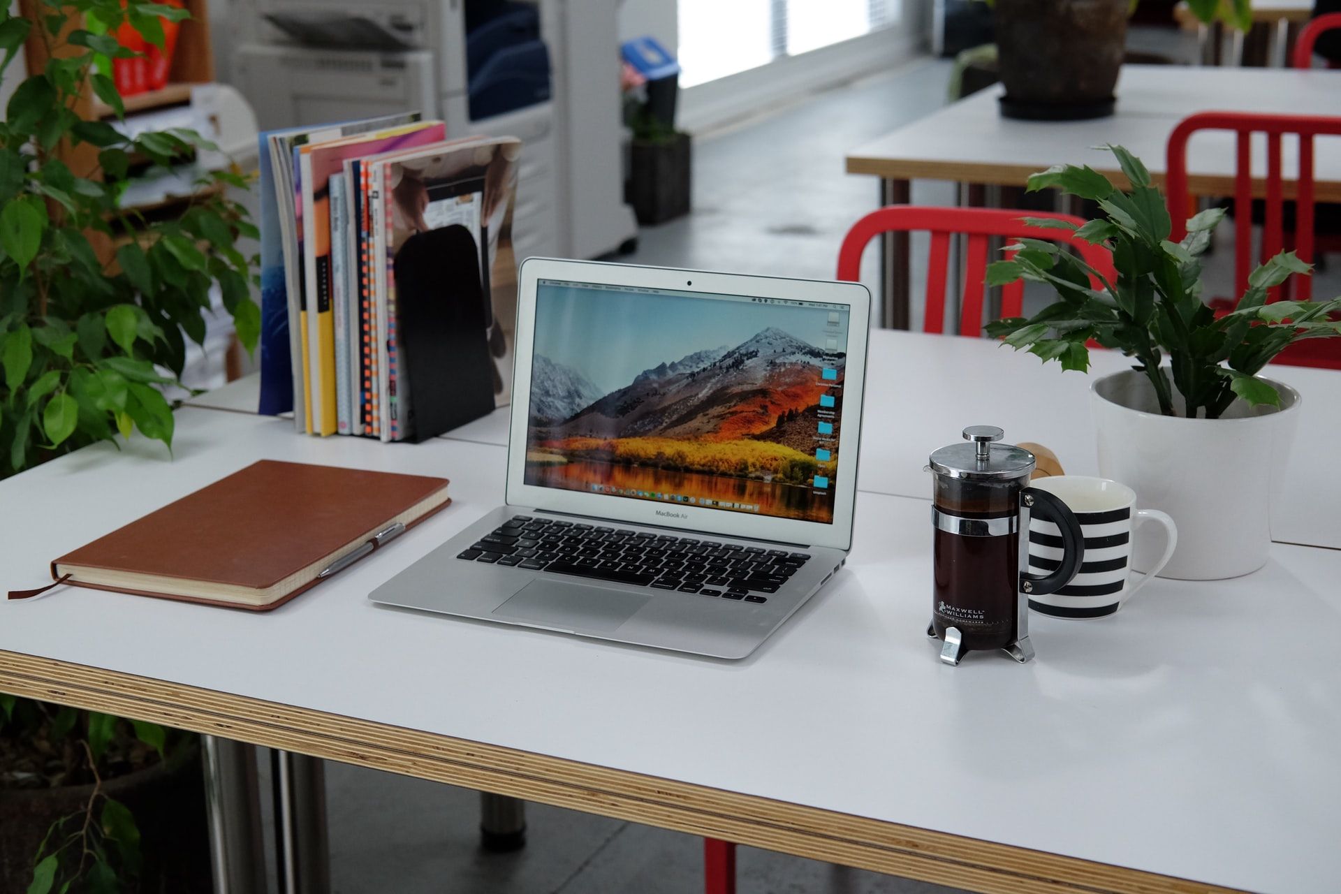 tidy desk