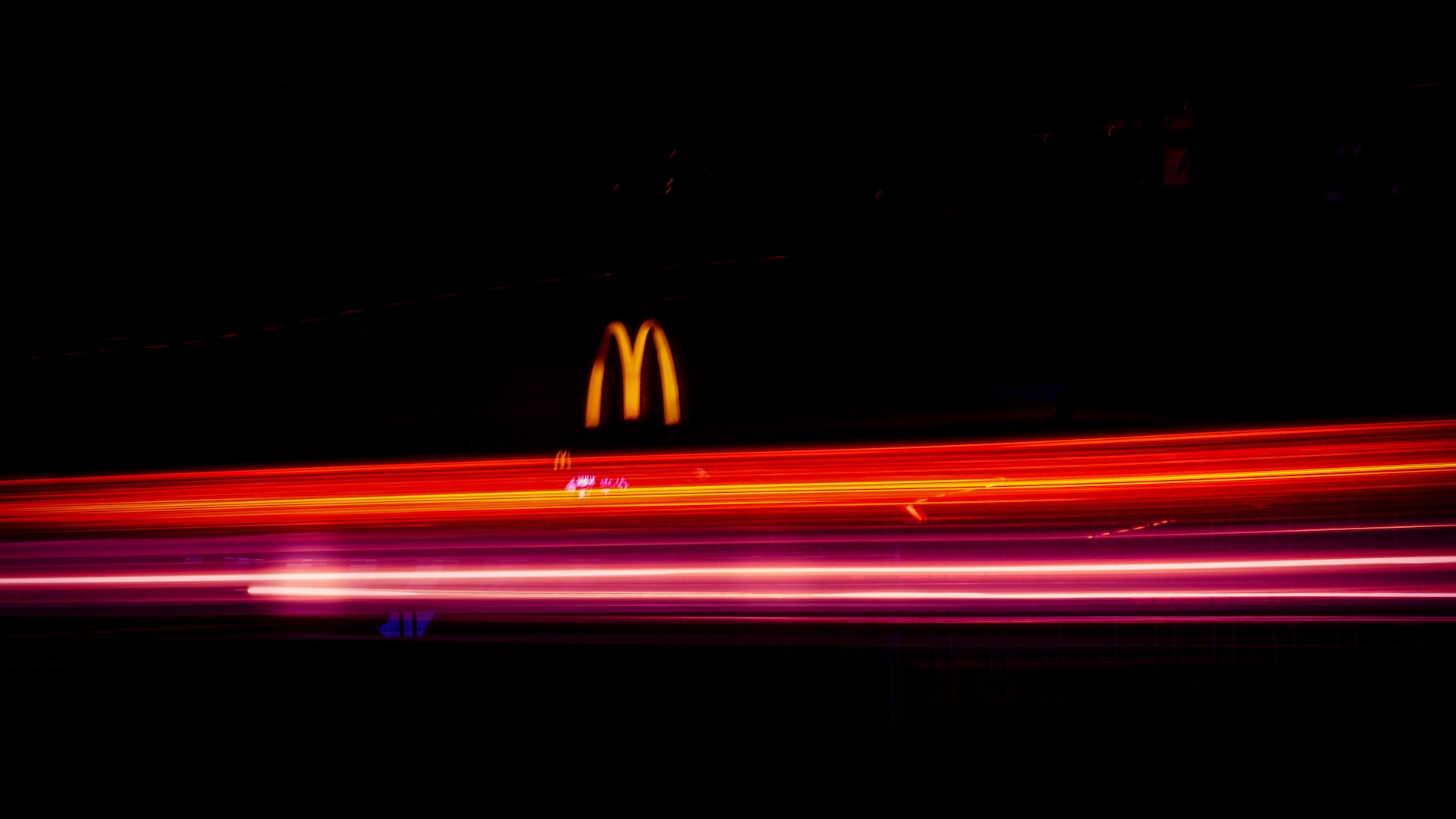 the McDonald's letter M sign